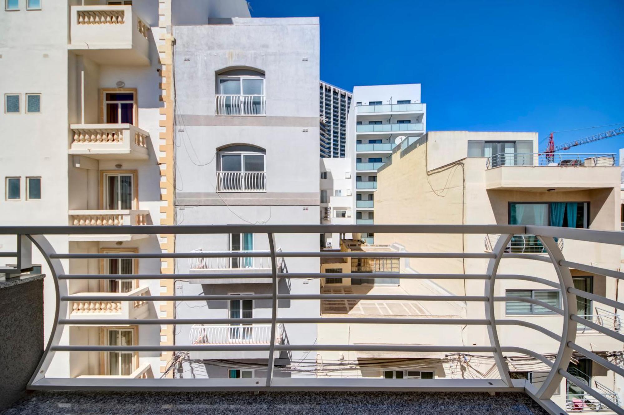 Modern 2Br Apt With Balconies In St Julians, Paceville - Apt 5 By Vaganza Saint Julian's Ngoại thất bức ảnh